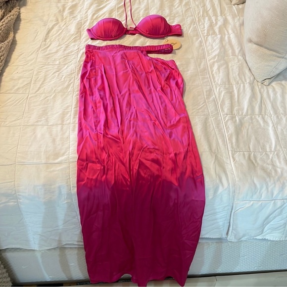 Revolve two piece set - Picture 2 of 3